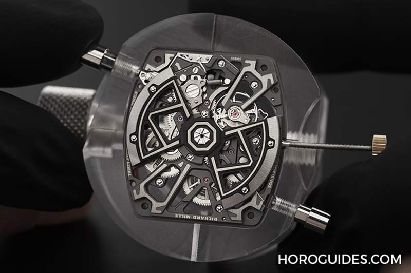 蝶形自動盤，自由切換上鏈模式！RICHARD MILLE RM 35-03 Rafael Nadal自動上鏈腕表-復刻表