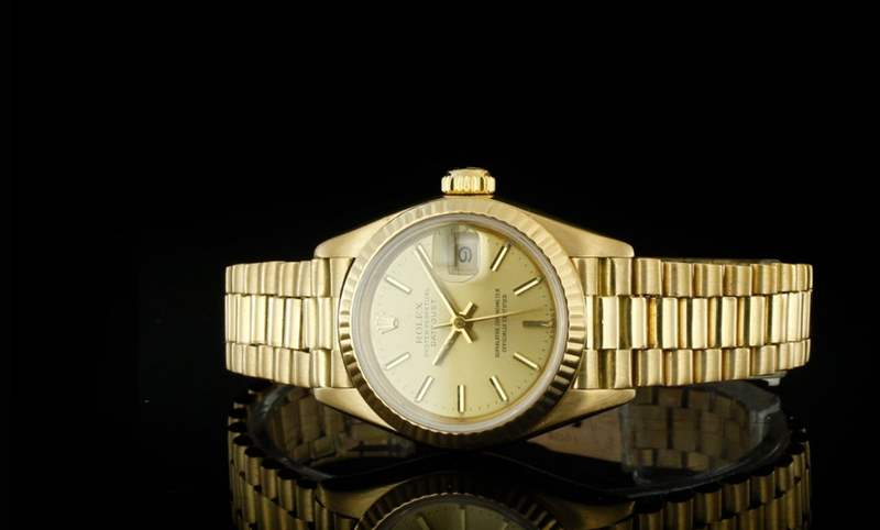 她們背紅的包你早認識，她們最常戴的那款表你知道嗎？-復刻表