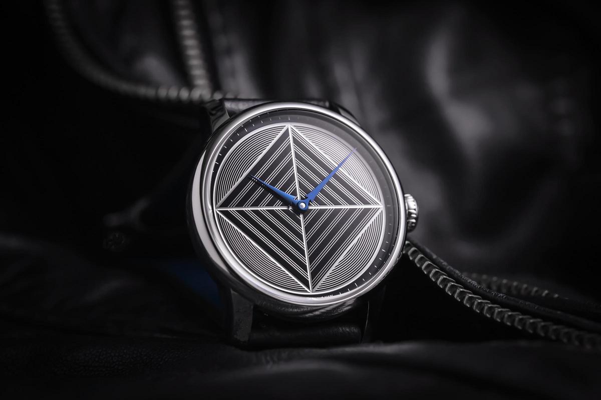 Louis Erard挑戰(zhàn)最親民的機(jī)刻雕花工藝?-復(fù)刻表