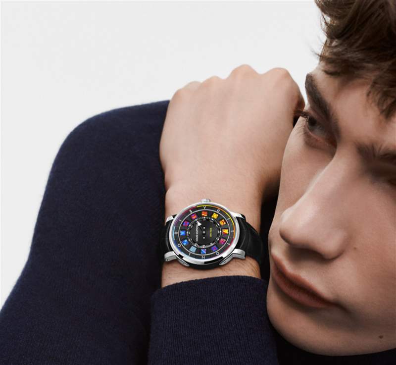 LV鋼殼手表二連發招牌翻轉數字方塊創新吸睛銀灰、彩色應百客-復刻表