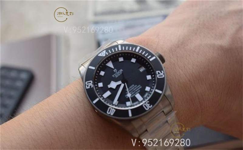 天生敢為-XF廠帝舵領(lǐng)潛型黑色戰(zhàn)斧鈦土豆復(fù)刻表做工怎么樣-復(fù)刻表