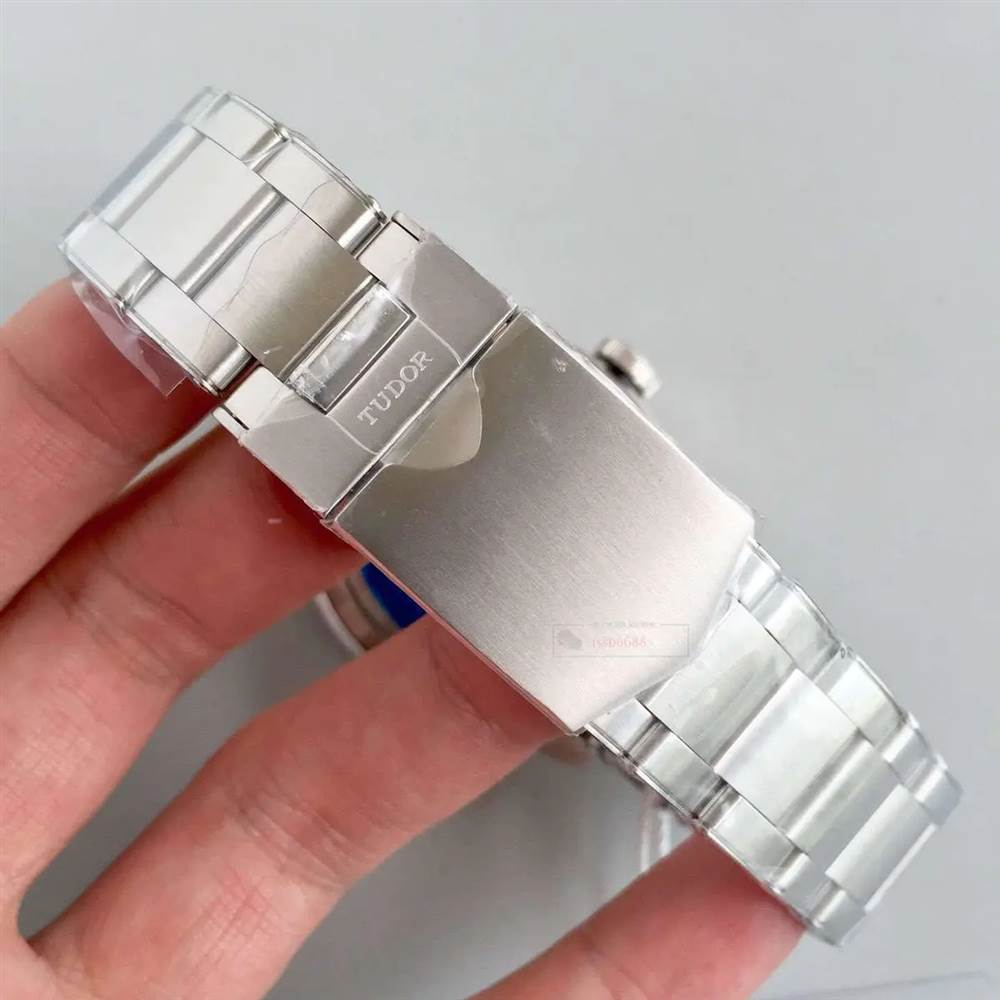 ZF廠帝舵碧灣系列M79730-0001小鋼盾復刻表做工怎么樣-復刻表