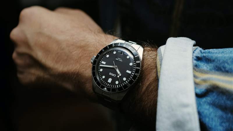 使用新款Oris&nbsp;Divers 65 親身體驗(yàn) 12 小時(shí)表圈和啞光表盤(pán)-復(fù)刻表