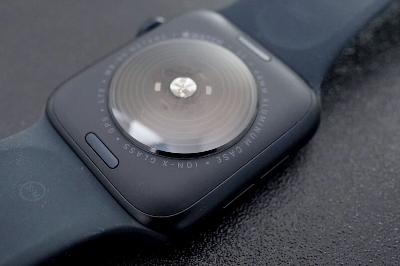 Apple Watch Series 8／SE開箱近賞細節(jié)及了解全新功能！Series 8 vs SE買邊只好？-復(fù)刻表