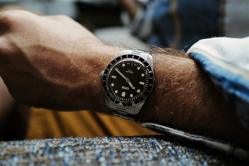 使用新款Oris&nbsp;Divers 65 親身體驗(yàn) 12 小時(shí)表圈和啞光表盤(pán)-復(fù)刻表