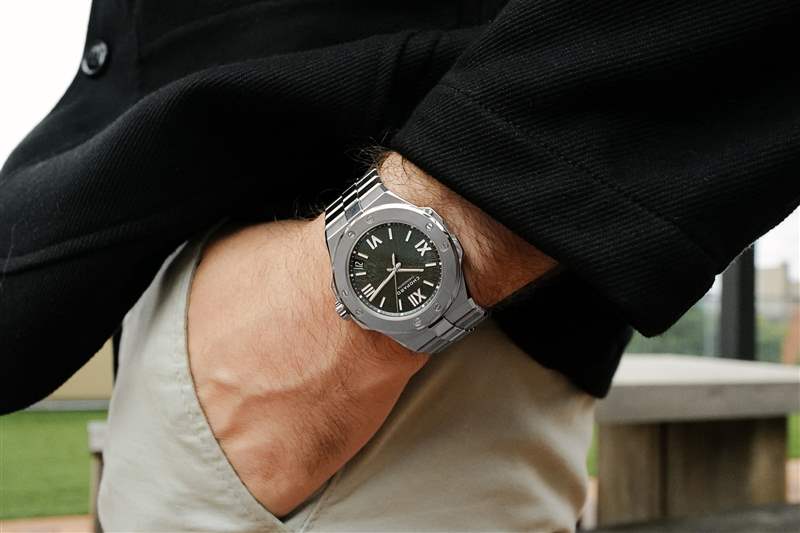 正在推出蕭邦宣布一只新的綠色高山鷹-復刻表