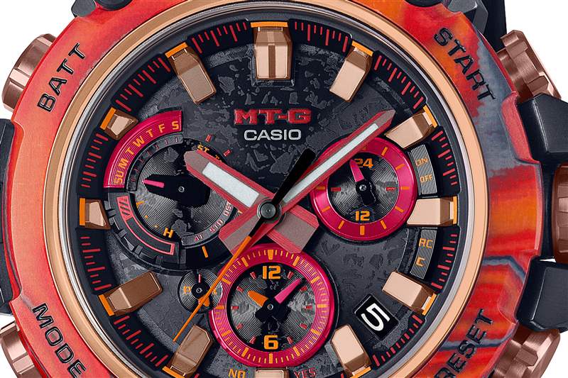 G-SHOCK MTGB3000FR-1A的表盤