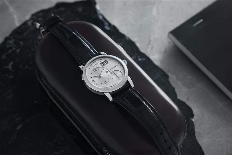 復(fù)古手表A 1994 A. Lange & S?hne Lange 1、2013 FP Journe Chronomètre Bleu 全套和 2001 年百達(dá)翡麗 Aquanaut-復(fù)刻表