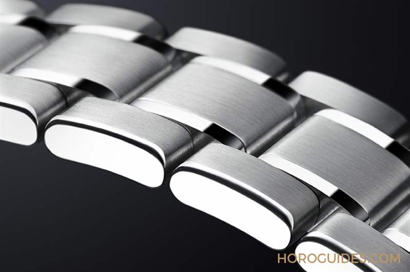 淡藍(lán)面盤呈現(xiàn)巖手山「融雪」美景，Grand Seiko 44GS首款白鋼材質(zhì)-復(fù)刻表