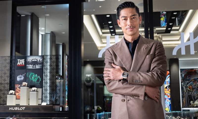 高階運動方表這樣搭，怎一個瀟灑了得｜Hublot Square Bang Unico計時碼表-復刻表