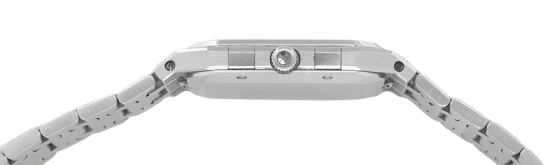 AP皇家橡樹手表竟有不同形狀長(zhǎng)方形表殼太奇特生產(chǎn)10年遭叫停-復(fù)刻表