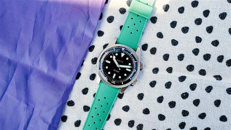 動手移動Rugrats波羅的海5周年紀念手表是90年孩子的夢想-復刻表