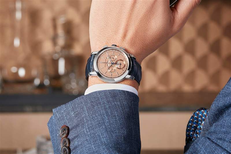 隆重推出江詩(shī)丹頓Traditionnelle萬(wàn)年歷計(jì)時(shí)碼表-復(fù)刻表