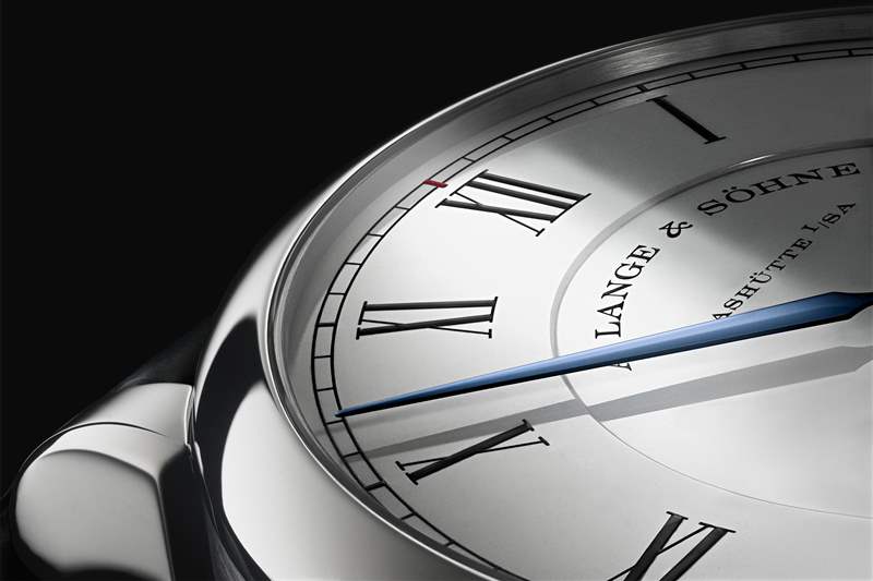 A. Lange & S?hne推出全新三問(wèn)報(bào)時(shí)腕表-復(fù)刻表