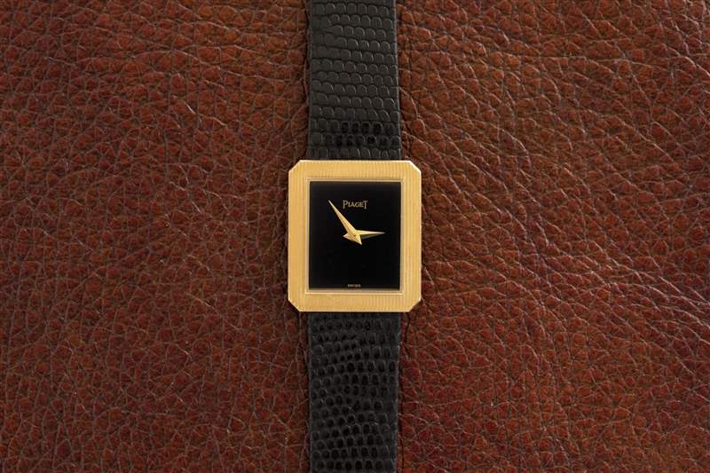 與波姬·小絲、模特、女演員、企業(yè)家和80年代偶像談?wù)撌直?復(fù)刻表