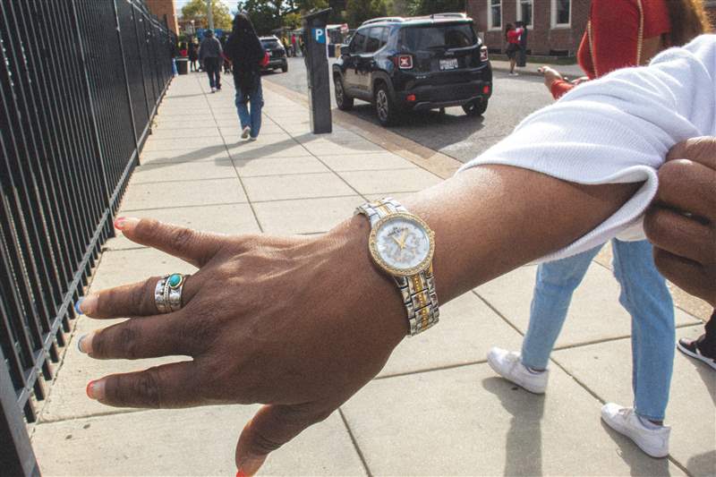 在HBCU的四個返校節(jié)上進行手腕檢查的照片報告-復(fù)刻表