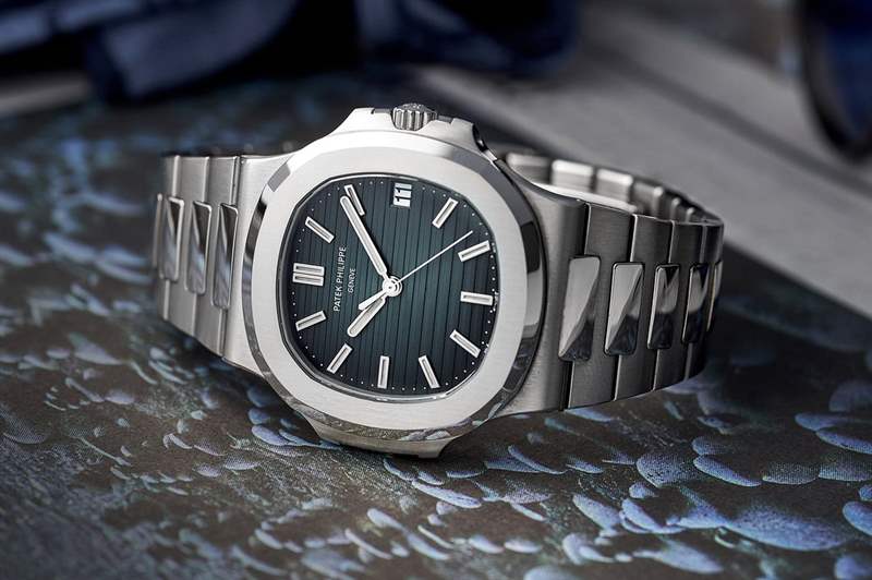 就這樣，百達翡麗5711不見了-復刻表