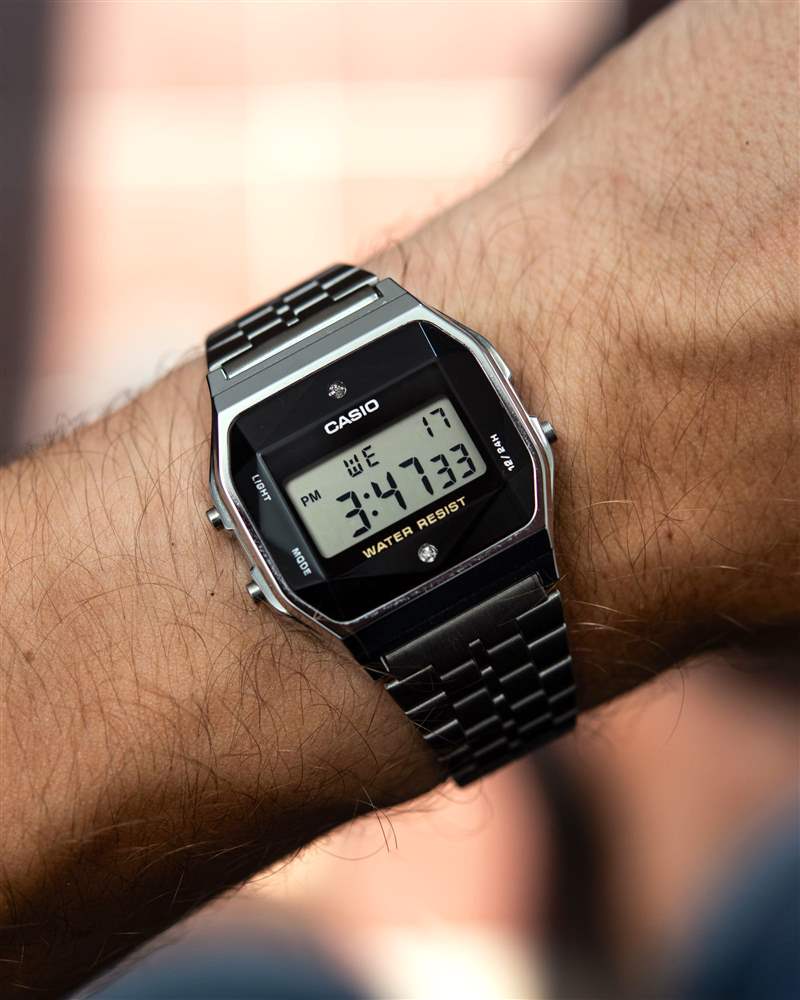 卡西歐A159WAD-1D手表評論:您應該購買史上最便宜的鑲鉆手表嗎?-復刻表