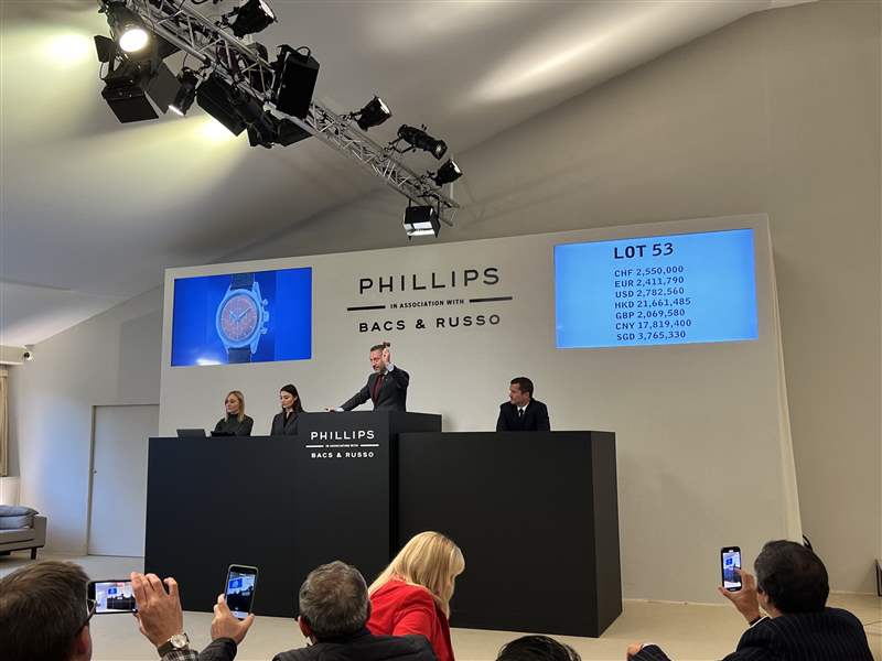 1957年初的Speedmaster Ref.?2915-1富藝斯以超過340萬美元的價(jià)格售出，打破了最昂貴的歐米茄手表的記錄-復(fù)刻表