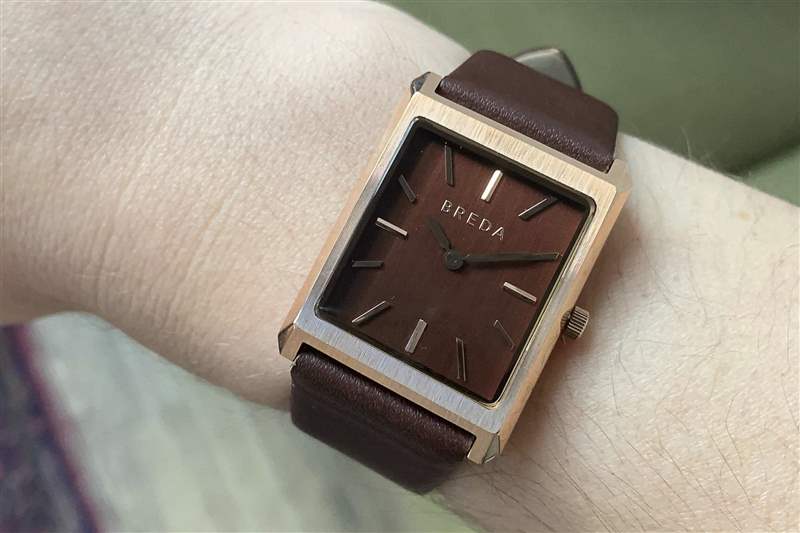 編輯推薦我們每個(gè)人都花了100美元買(mǎi)一塊手表。這就是我們得到的。-復(fù)刻表