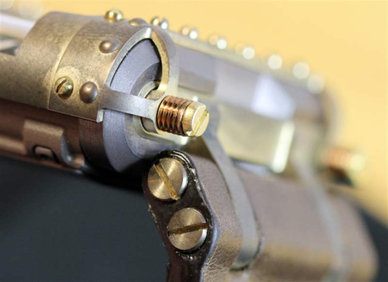 Devon Tread 1蒸汽朋克手表評論-復刻表