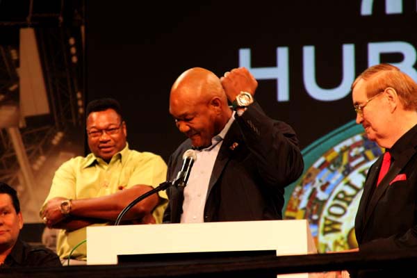 拳擊傳奇的Hublot手表和拍賣會-復刻表