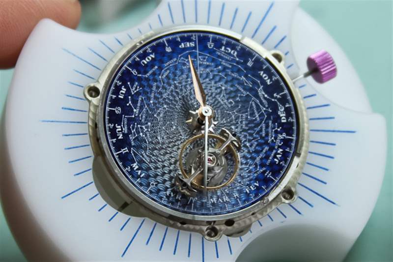 積家：在鐘表之鄉(xiāng)的中心制造時(shí)計(jì)-復(fù)刻表