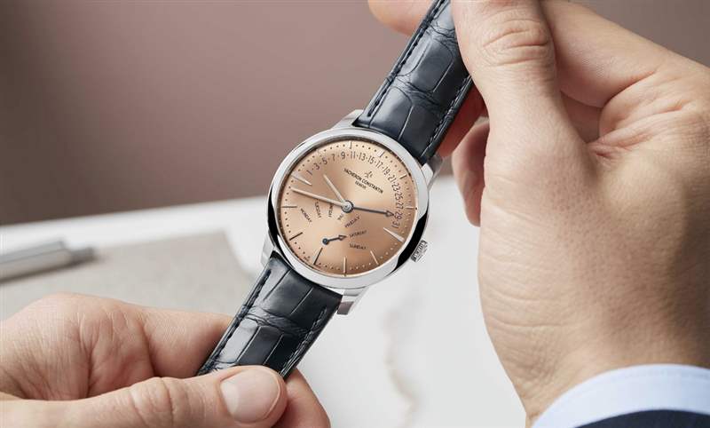 2023 W&W江詩丹頓重點(diǎn)新作： 聚焦逆跳功能、Overseas推出新尺寸-復(fù)刻表