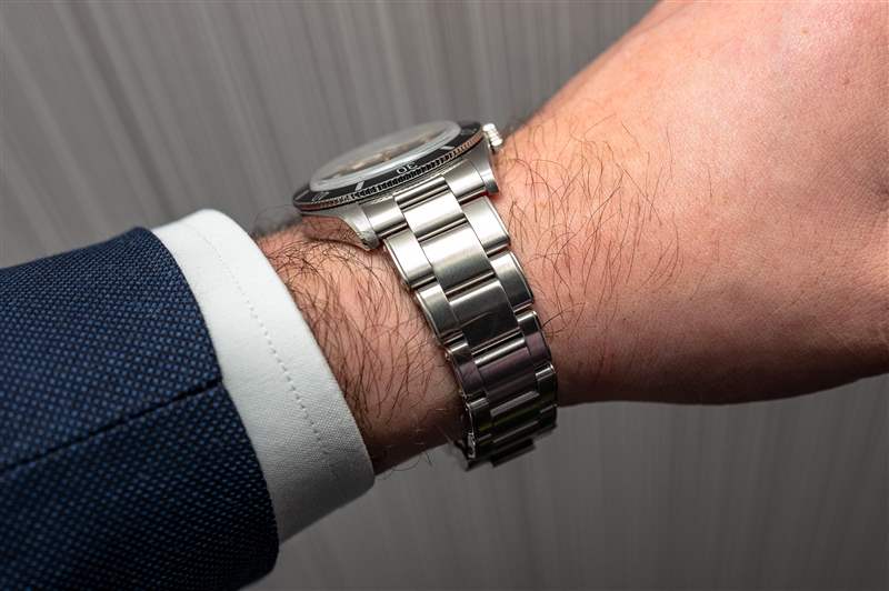 帝舵碧灣54不會浪費(fèi)一毫米-復(fù)刻表