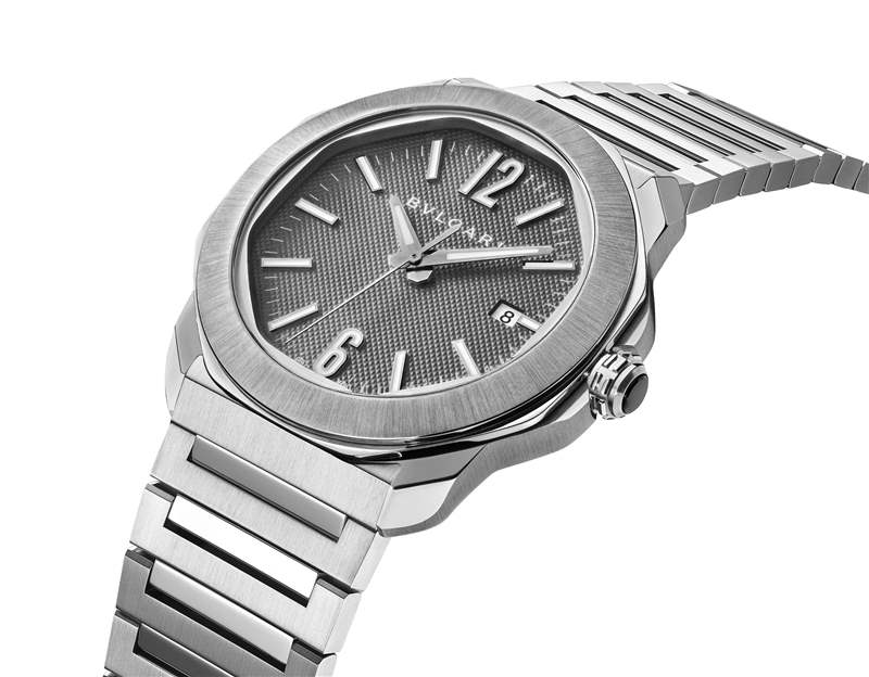 寶格麗推出全新Octo Roma系列腕表：巴黎釘紋表盤、中央飛行陀飛輪、虎眼石鑲嵌機芯-復刻表