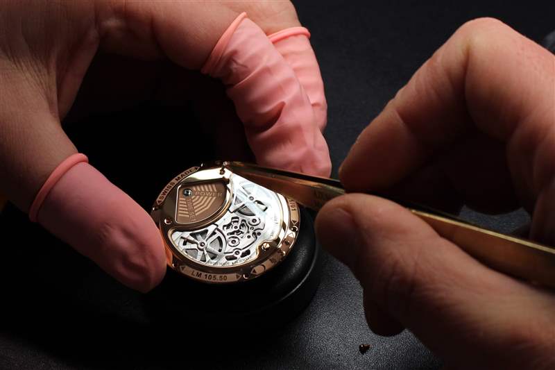 Louis Moinet推出Maya Eclipse獨(dú)一款雙重陀飛輪腕表：瑪雅文明-復(fù)刻表