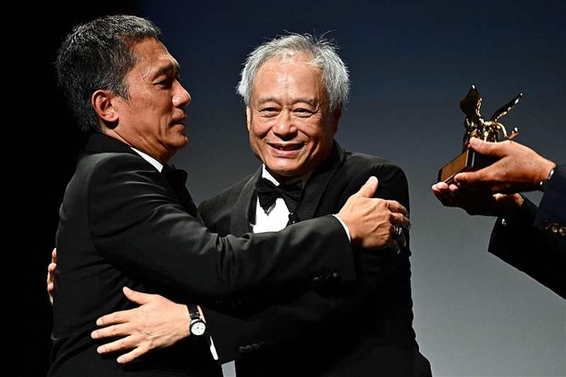 梁朝偉勇奪威尼斯終身成就獎成亞洲首例手上配飾反映個人特質(zhì)-復(fù)刻表