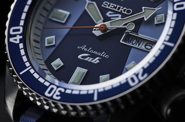 SEIKO第三款HONDA本田小狼聯(lián)名表5 Sports系列化身經(jīng)典摩托車(chē)-復(fù)刻表