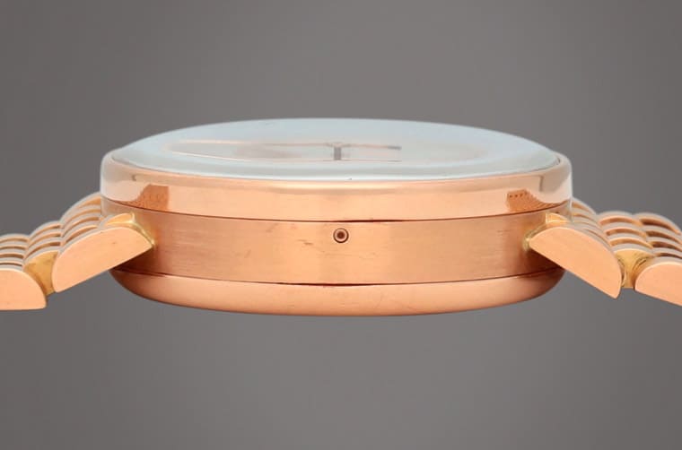 百達(dá)翡麗獨(dú)一無二1518萬年歷計(jì)時(shí)碼表將拍賣估價(jià)上看1億4000萬臺(tái)幣-復(fù)刻表