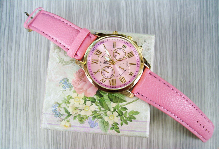 30歲女人戴什么手表好看(適合30歲女人戴的手表品牌)-復(fù)刻表